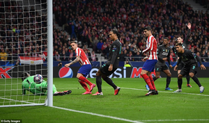 Kết quả vòng 1/8 Champions League: Atletico Madrid thắng tối thiểu Liverpool